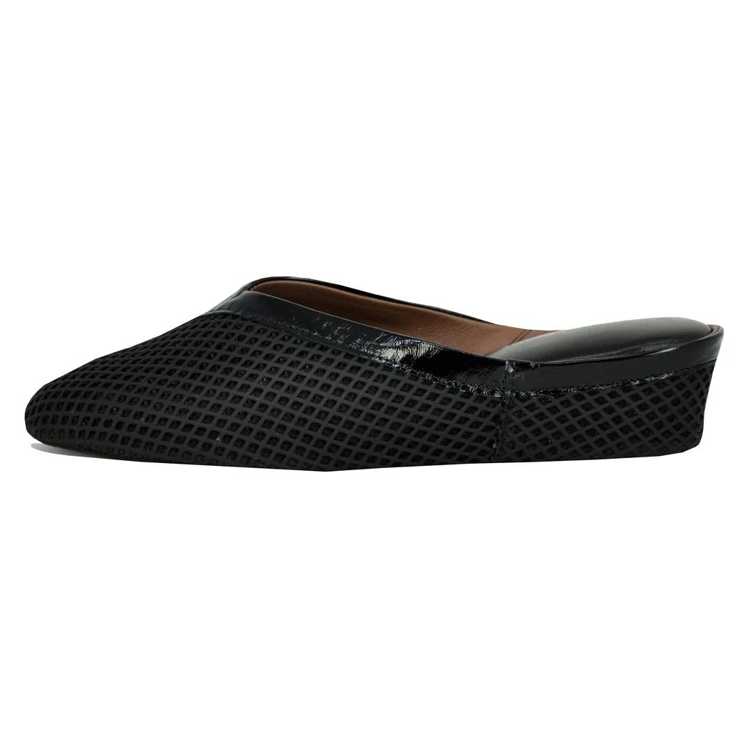 4640 Mesh V-Trim Slipper - Image 4