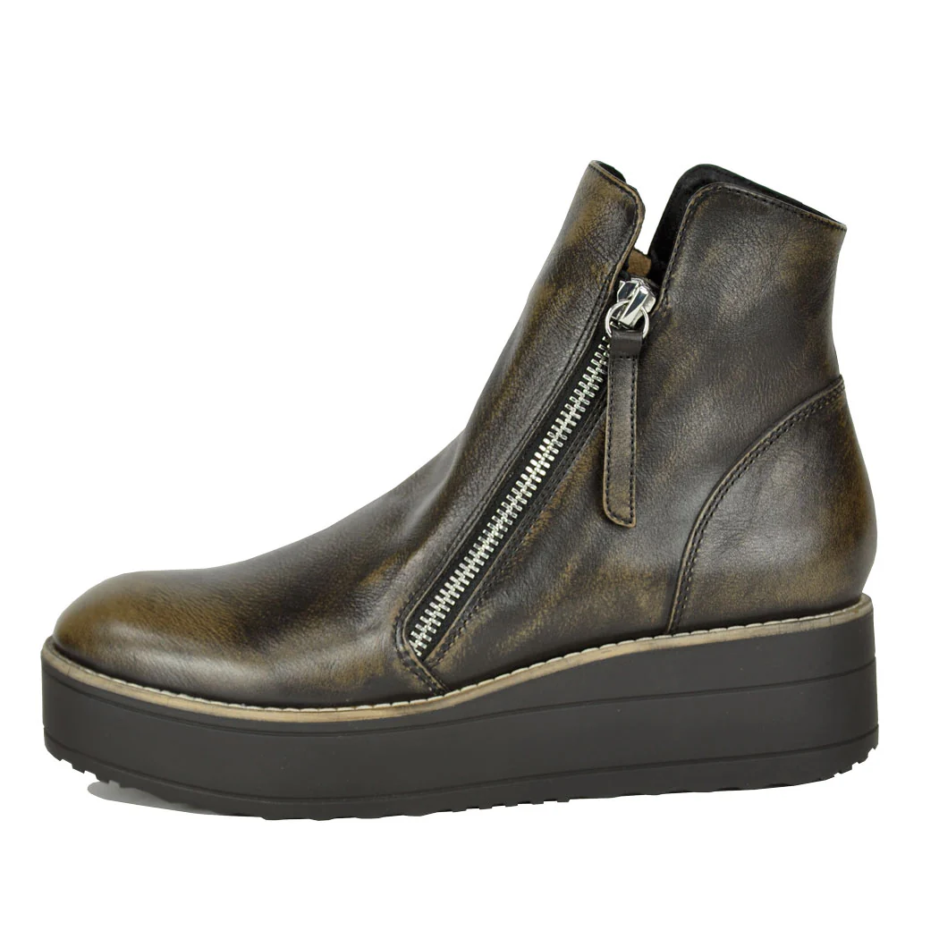 Nene Smokey Black Zip Boot - Image 4
