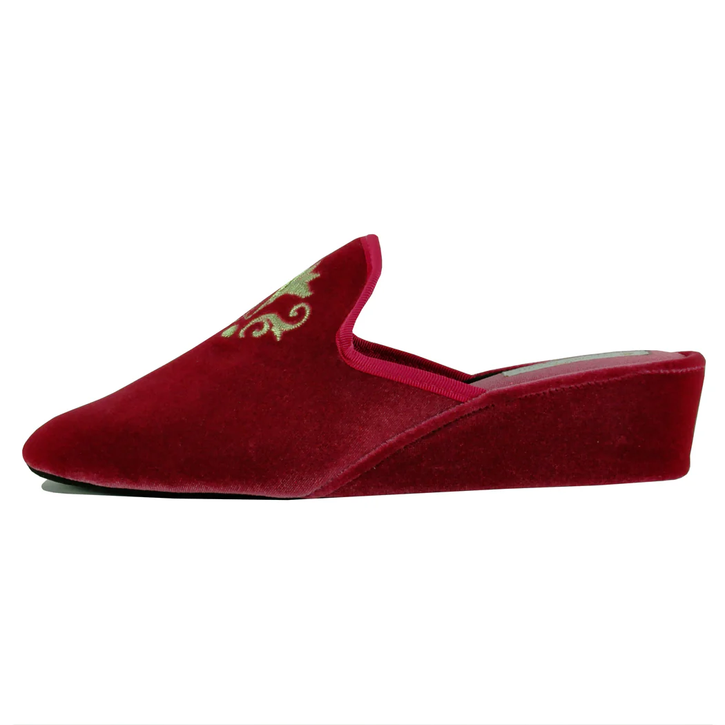 Royalty Velvet Crest Slipper - Image 4